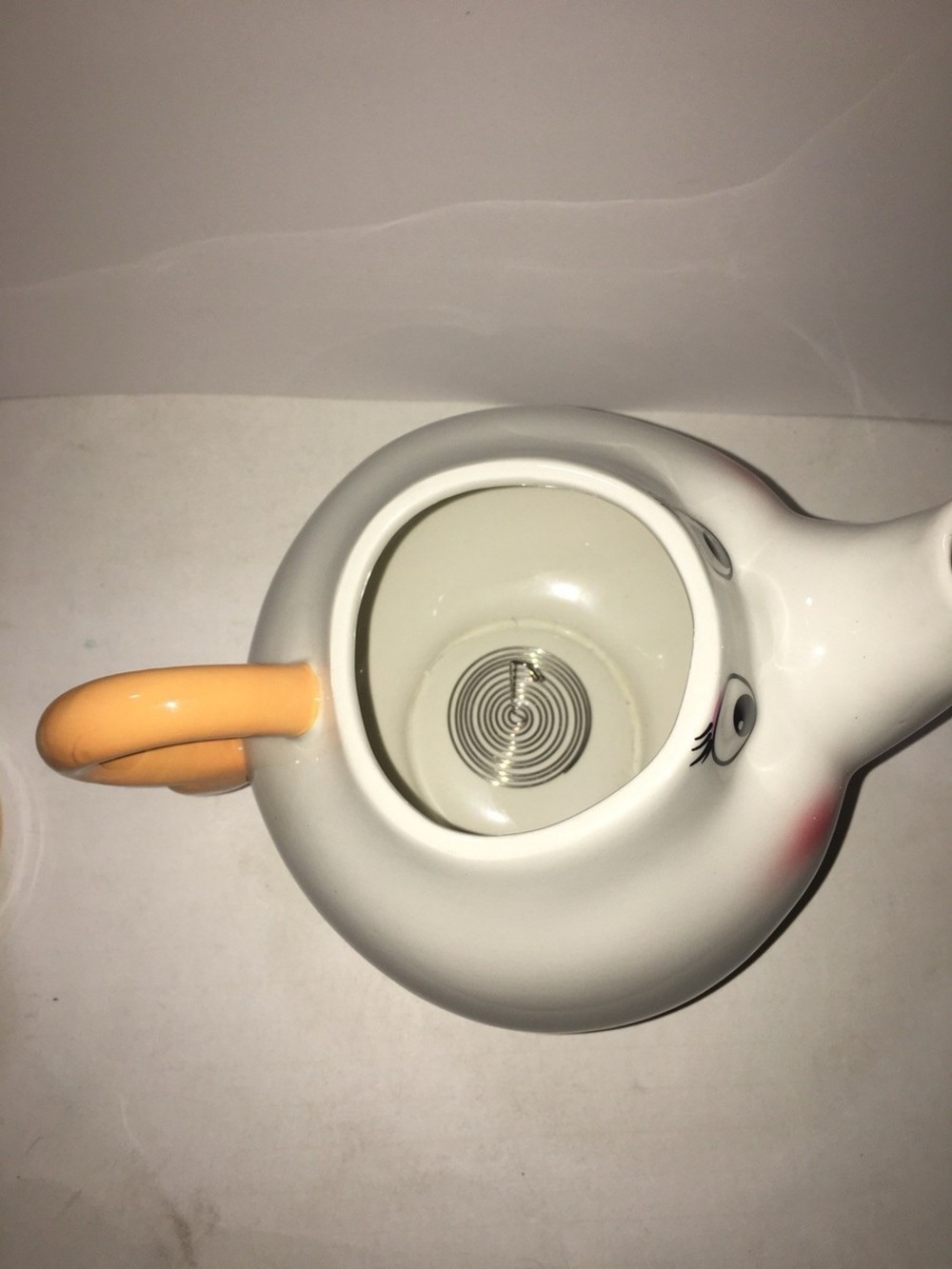 Beauty and the Beast Mrs Potts Ceramic Teapot - Picture 10 of 11